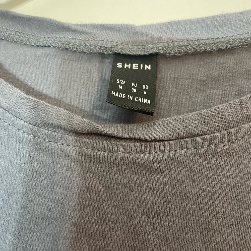 Gray Wildflower Tee - Picture 3 of 3